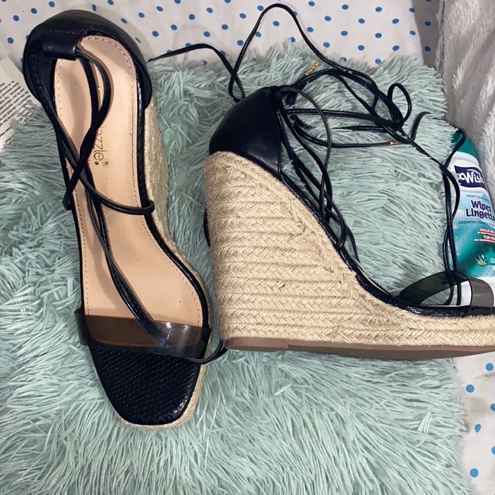 Wrap around wedges